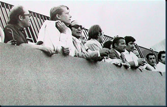 M.Agguerabi et le ministre de la Jeunesse et des Sports Français  P. Mazeaud sur site Juin 1975